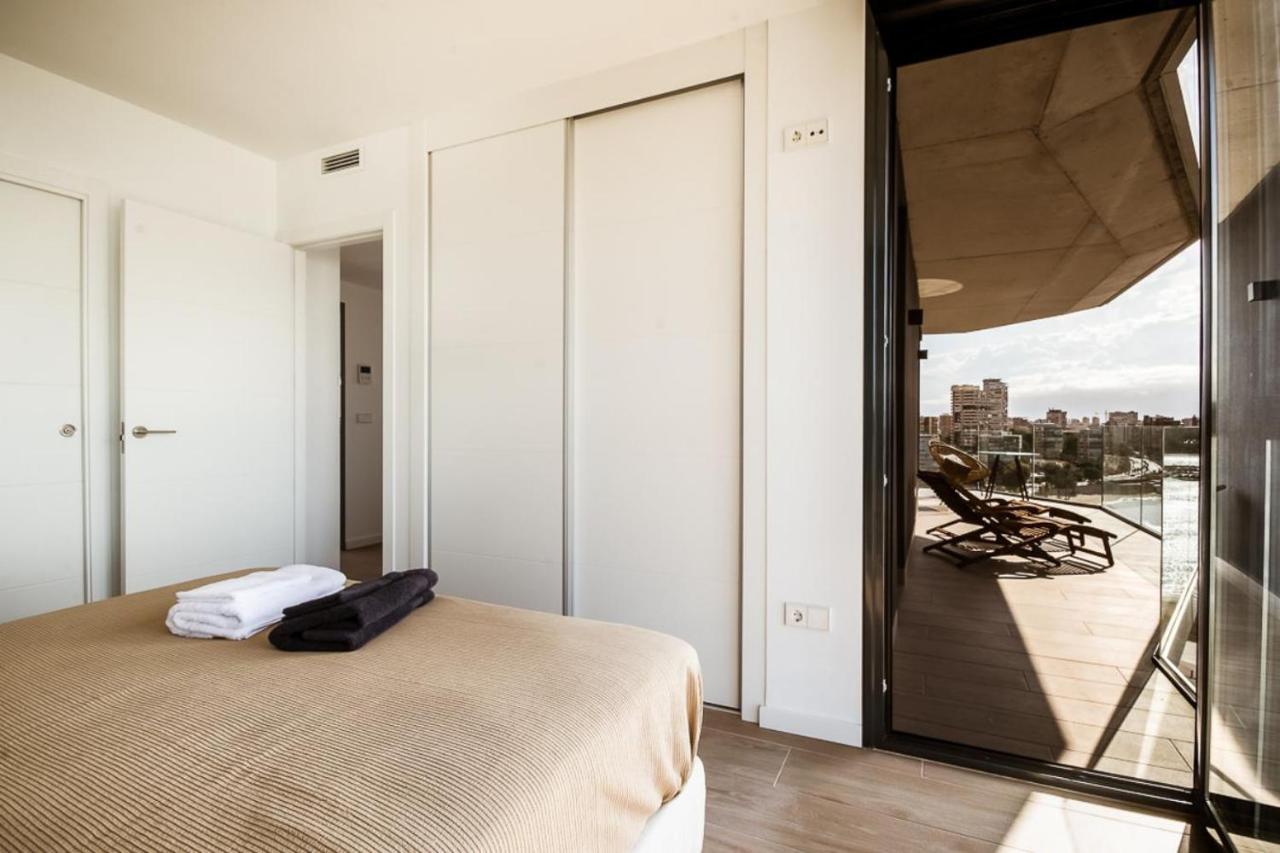 Modern Sea Front Sea Water Apartment Аликанте Екстериор снимка