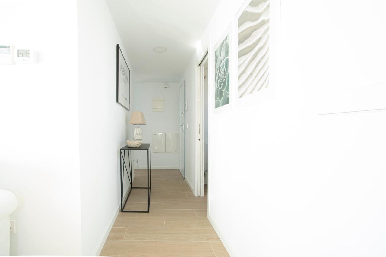 Modern Sea Front Sea Water Apartment Аликанте Екстериор снимка